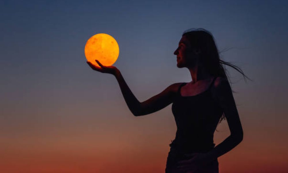 Moon phase communication